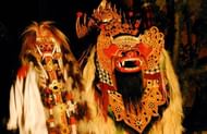 Rangda and Barong (image via Bali Around))